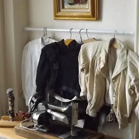 Chateau De La Haye * Contigné