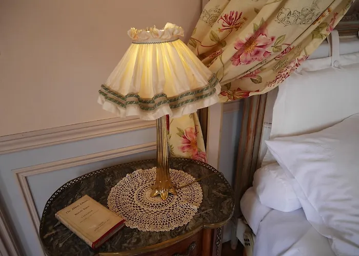 德拉海耶城堡酒店 * 孔蒂涅