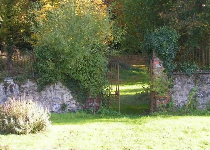 德拉海耶城堡酒店 孔蒂涅